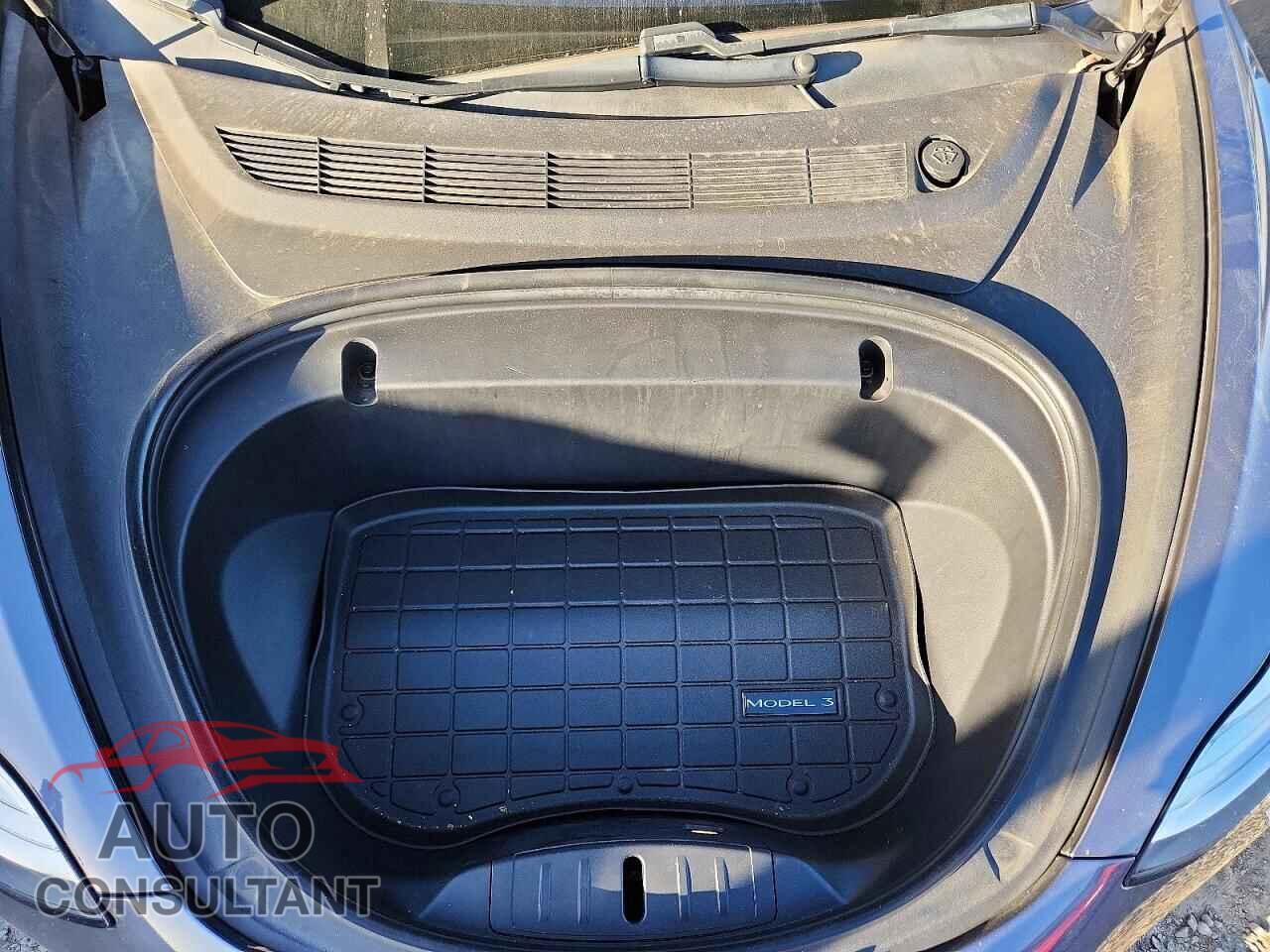 TESLA MODEL 3 2020 - 5YJ3E1EA5LF743524