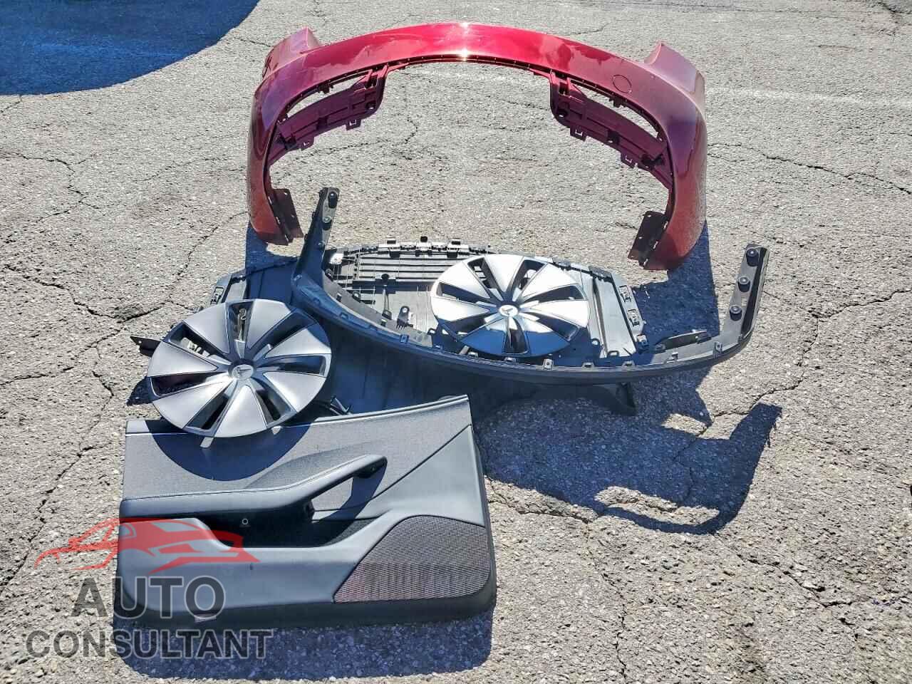TESLA MODEL 3 2024 - 5YJ3E1EA3RF737181
