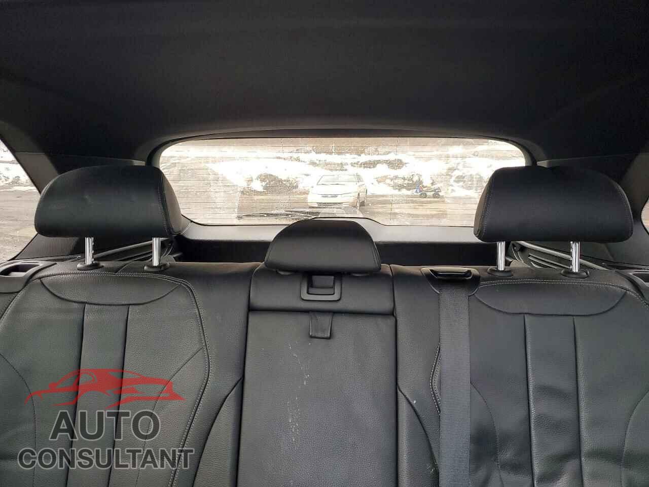 BMW X5 2018 - 5UXKR0C52J0X84428