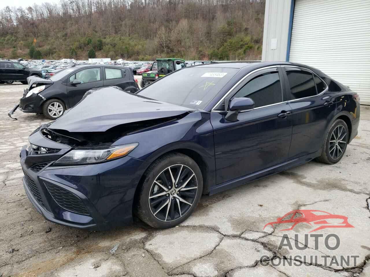 TOYOTA CAMRY 2022 - 4T1G11BK5NU053076