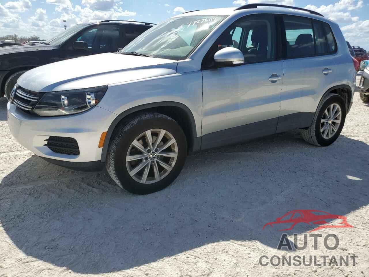 VOLKSWAGEN TIGUAN 2017 - WVGBV7AX6HK046300