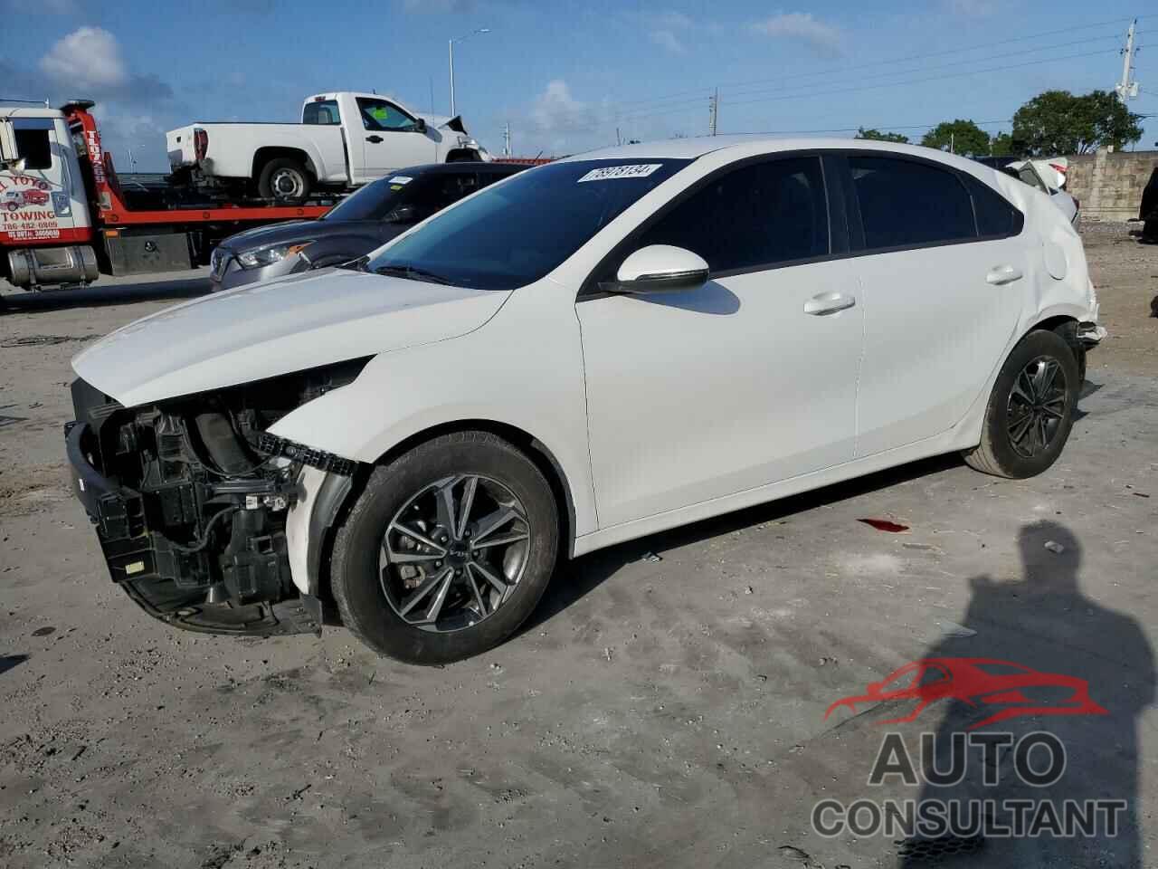 KIA FORTE 2023 - 3KPF24AD5PE580070