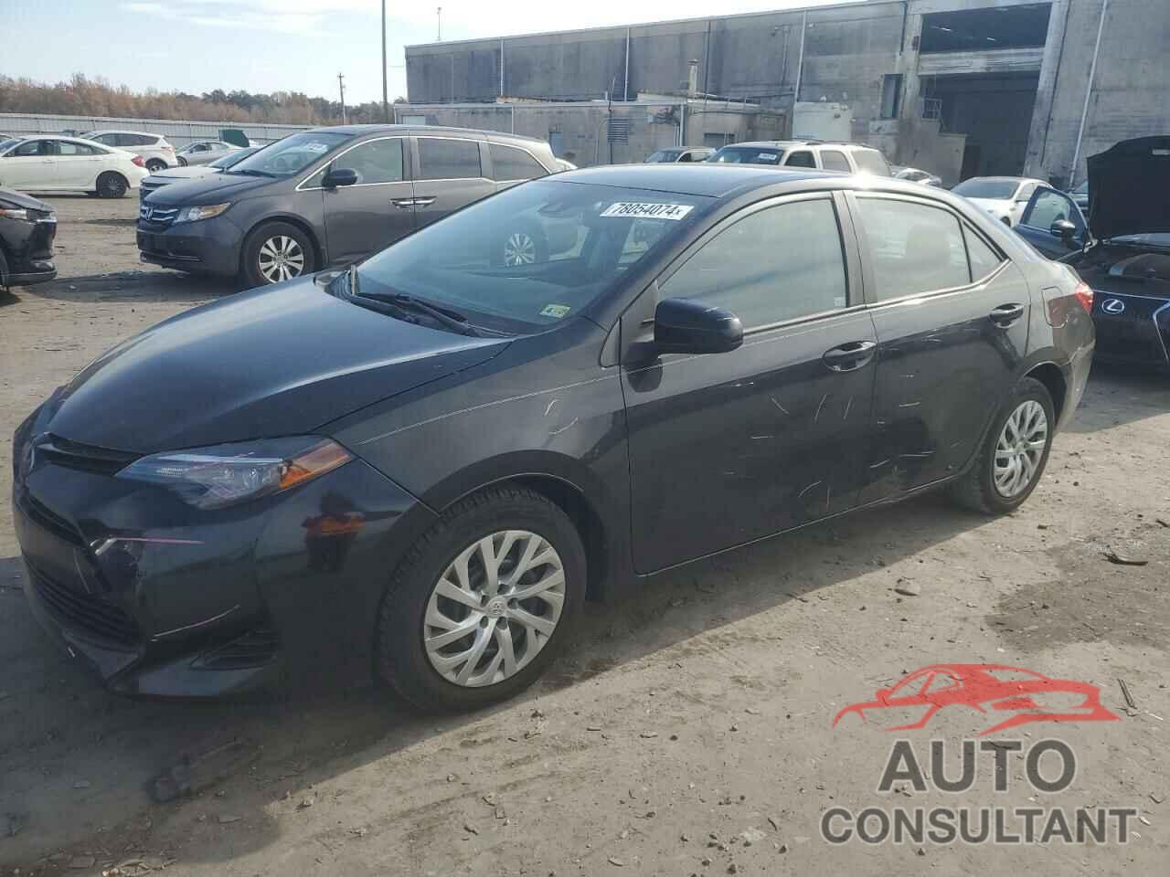 TOYOTA COROLLA 2018 - 2T1BURHEXJC988073