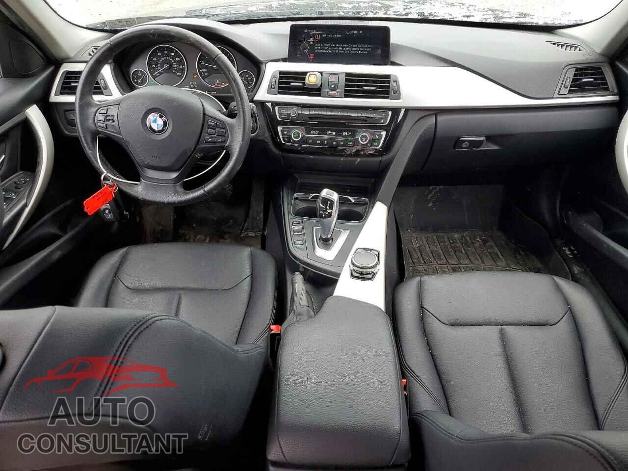 BMW 3 SERIES 2016 - WBA8E5G50GNU20113
