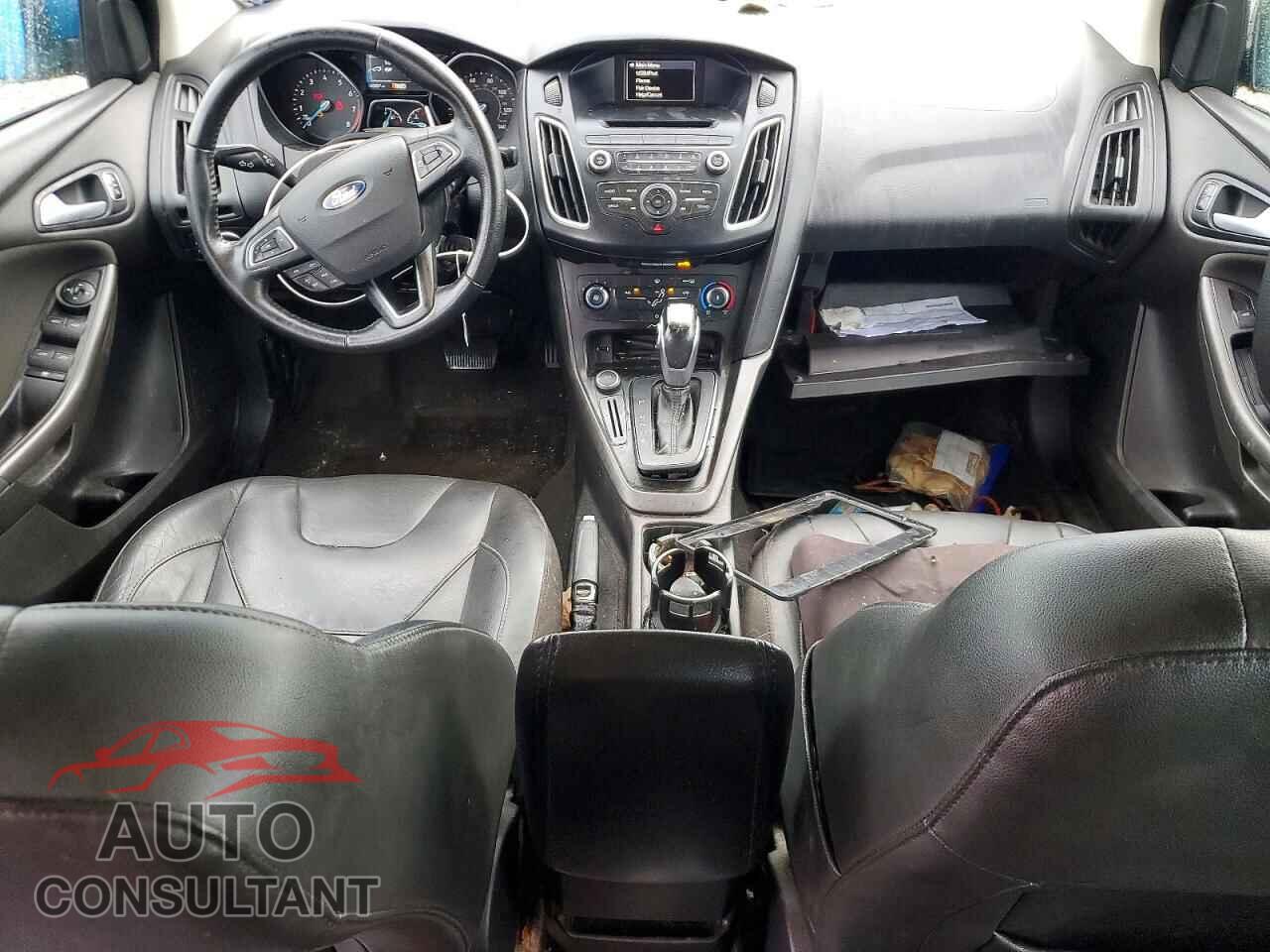 FORD FOCUS 2015 - 1FADP3F2XFL336100