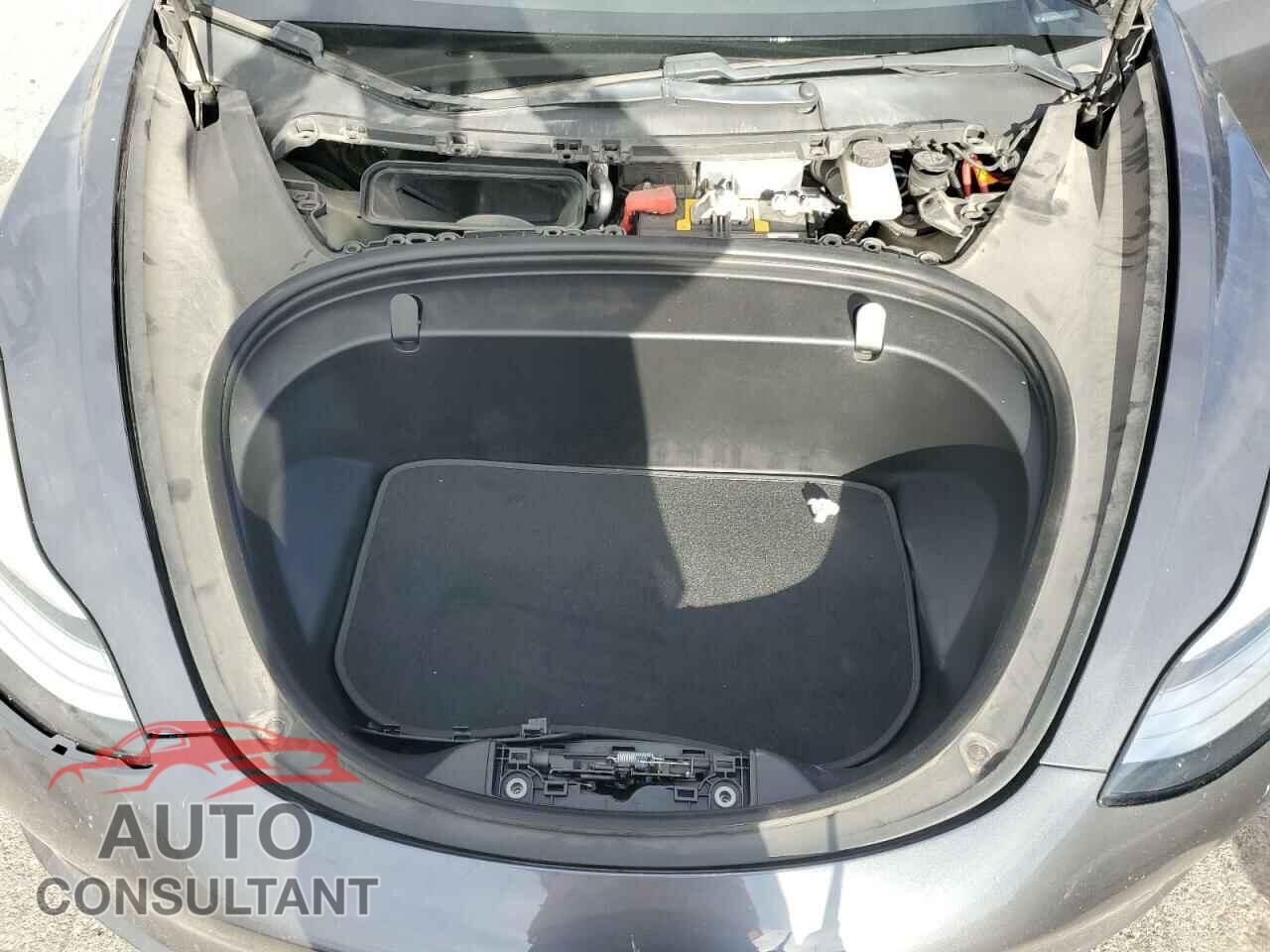 TESLA MODEL 3 2018 - 5YJ3E1EA4JF154879