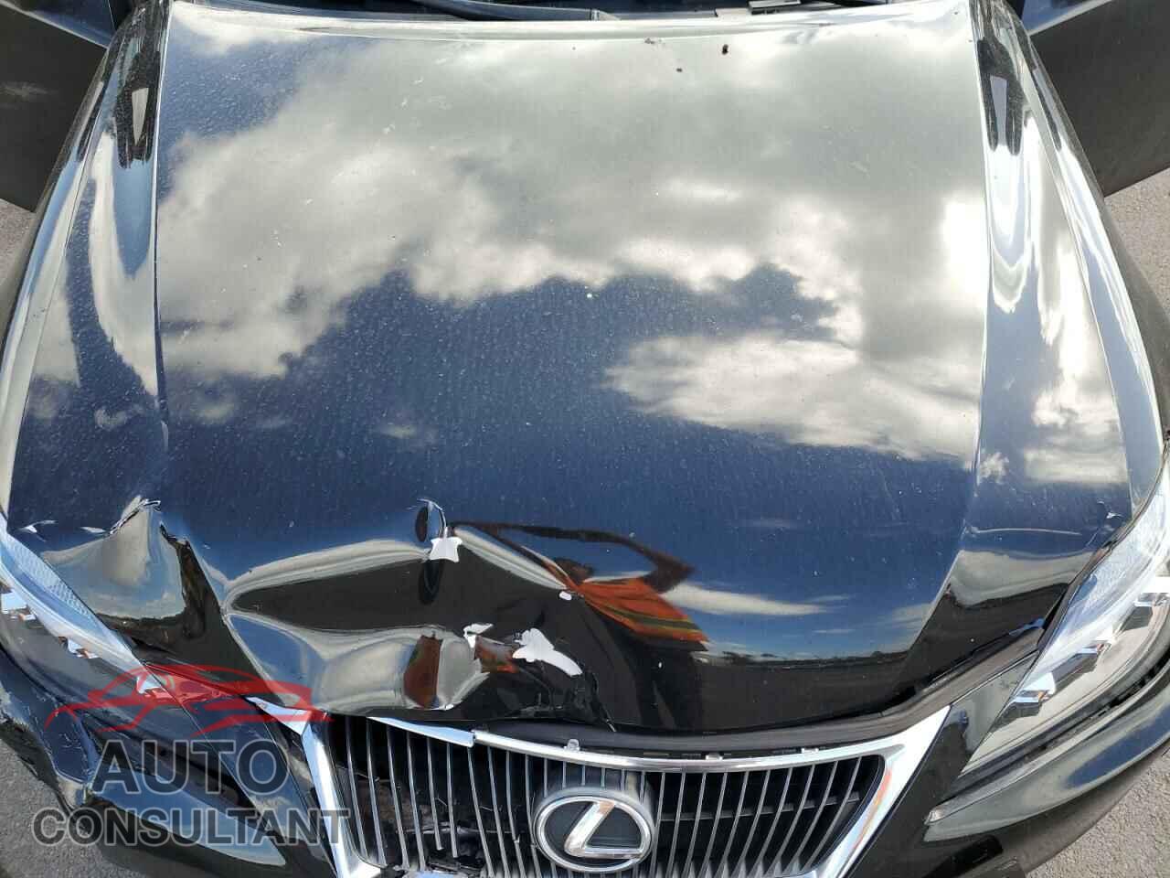 LEXUS IS 2011 - JTHBF5C24B5142115