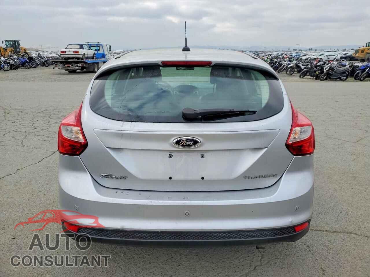 FORD FOCUS 2012 - 1FAHP3N21CL273998