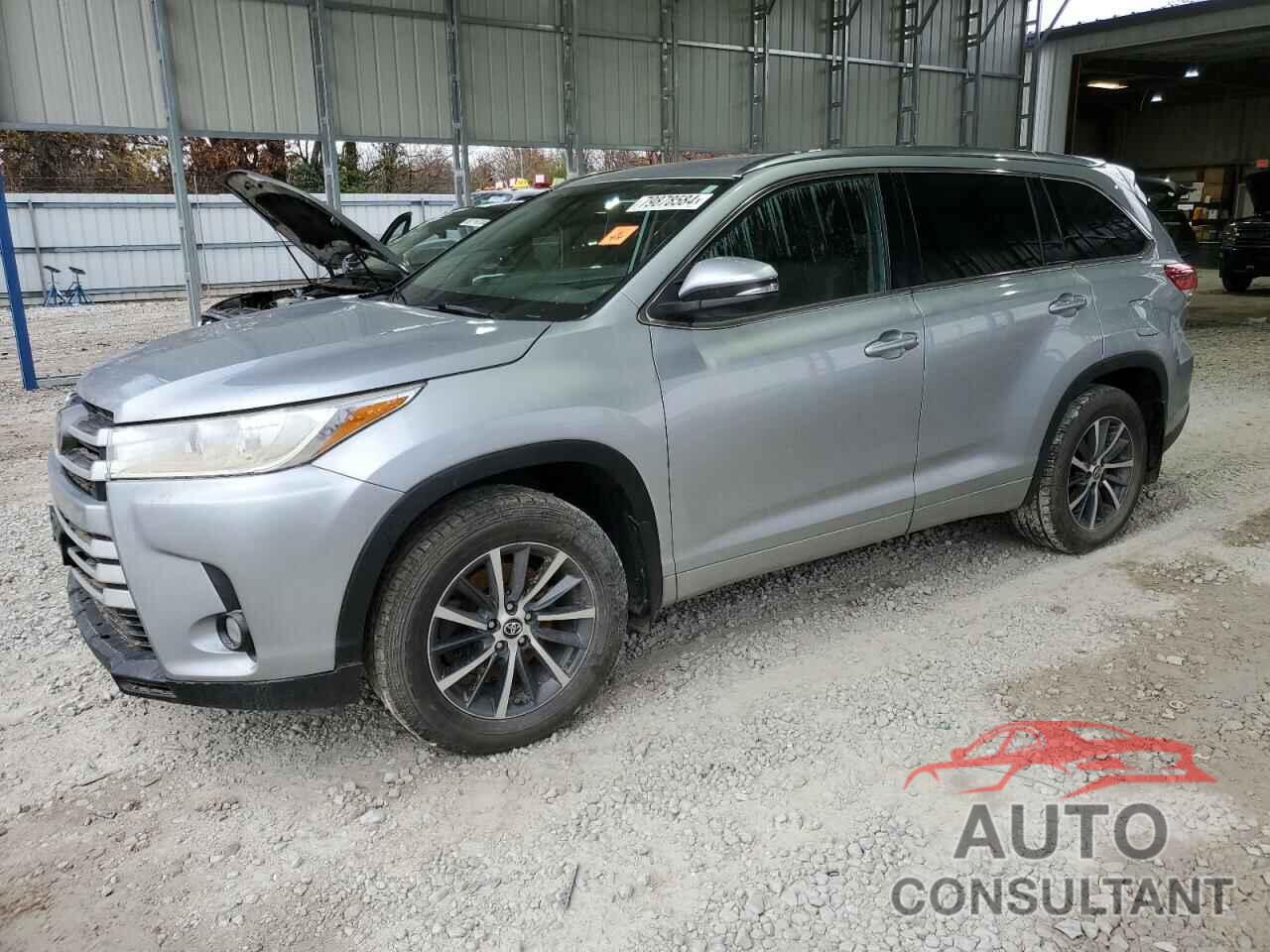 TOYOTA HIGHLANDER 2018 - 5TDJZRFH9JS864166