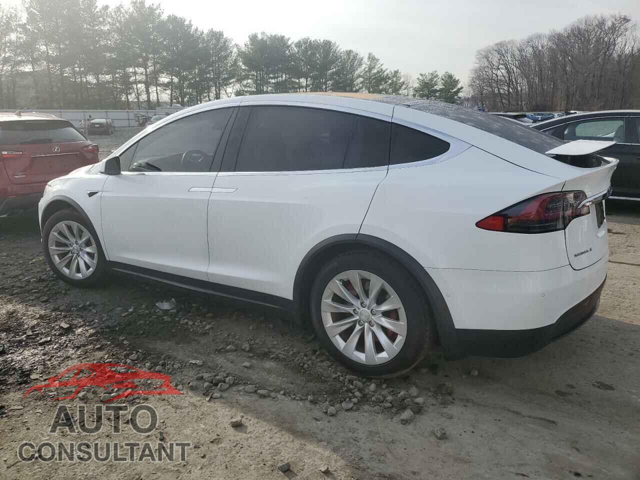 TESLA MODEL X 2016 - 5YJXCAE25GF020407