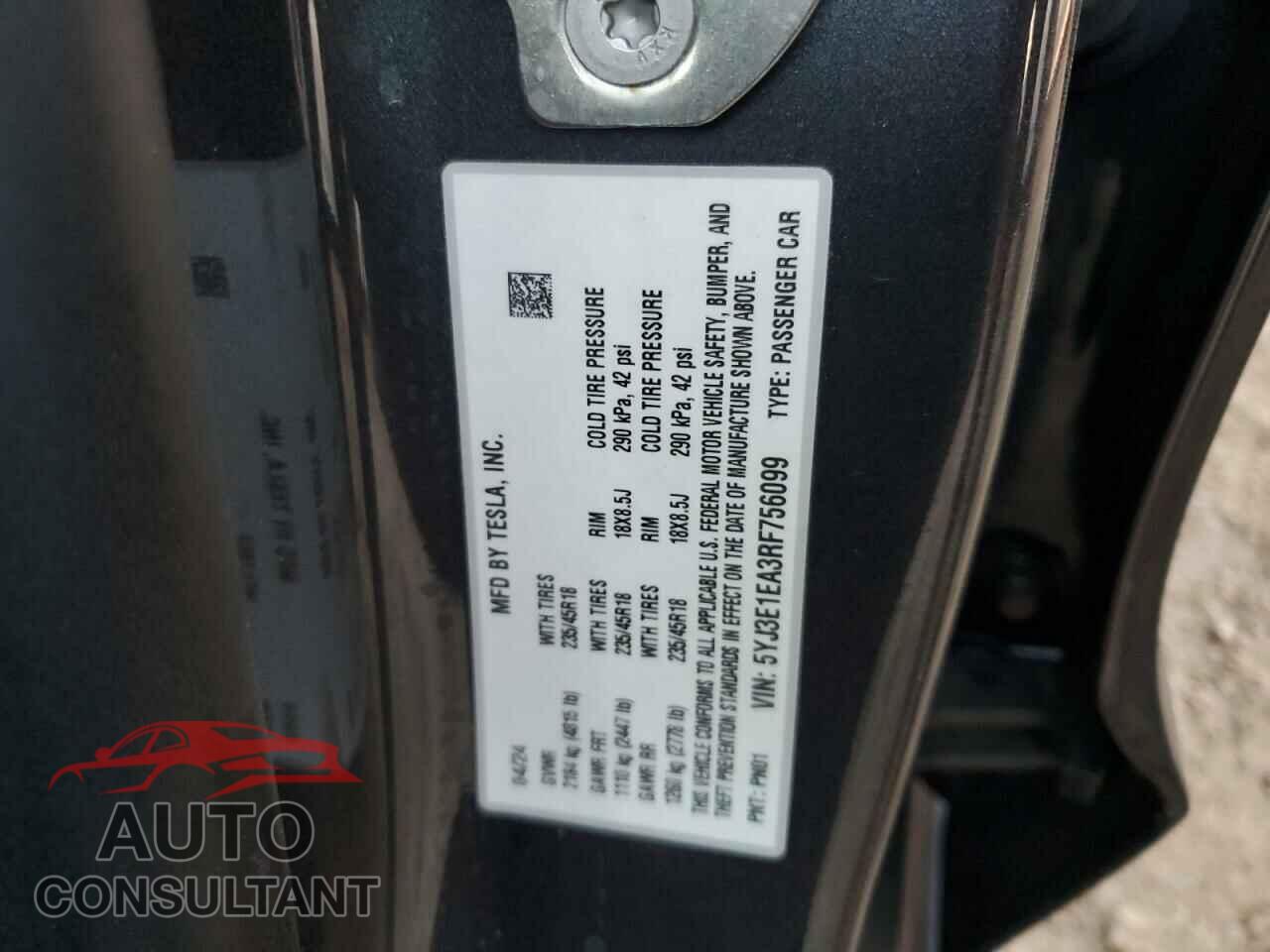 TESLA MODEL 3 2024 - 5YJ3E1EA3RF756099