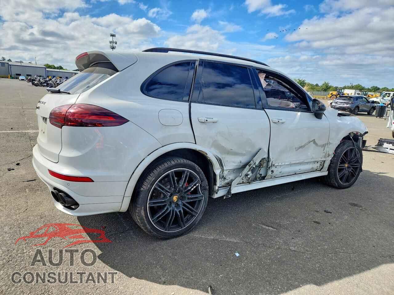 PORSCHE CAYENNE 2018 - WP1AD2A26JLA80410
