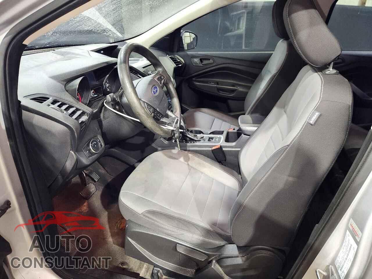 FORD ESCAPE 2018 - 1FMCU0F73JUC00088