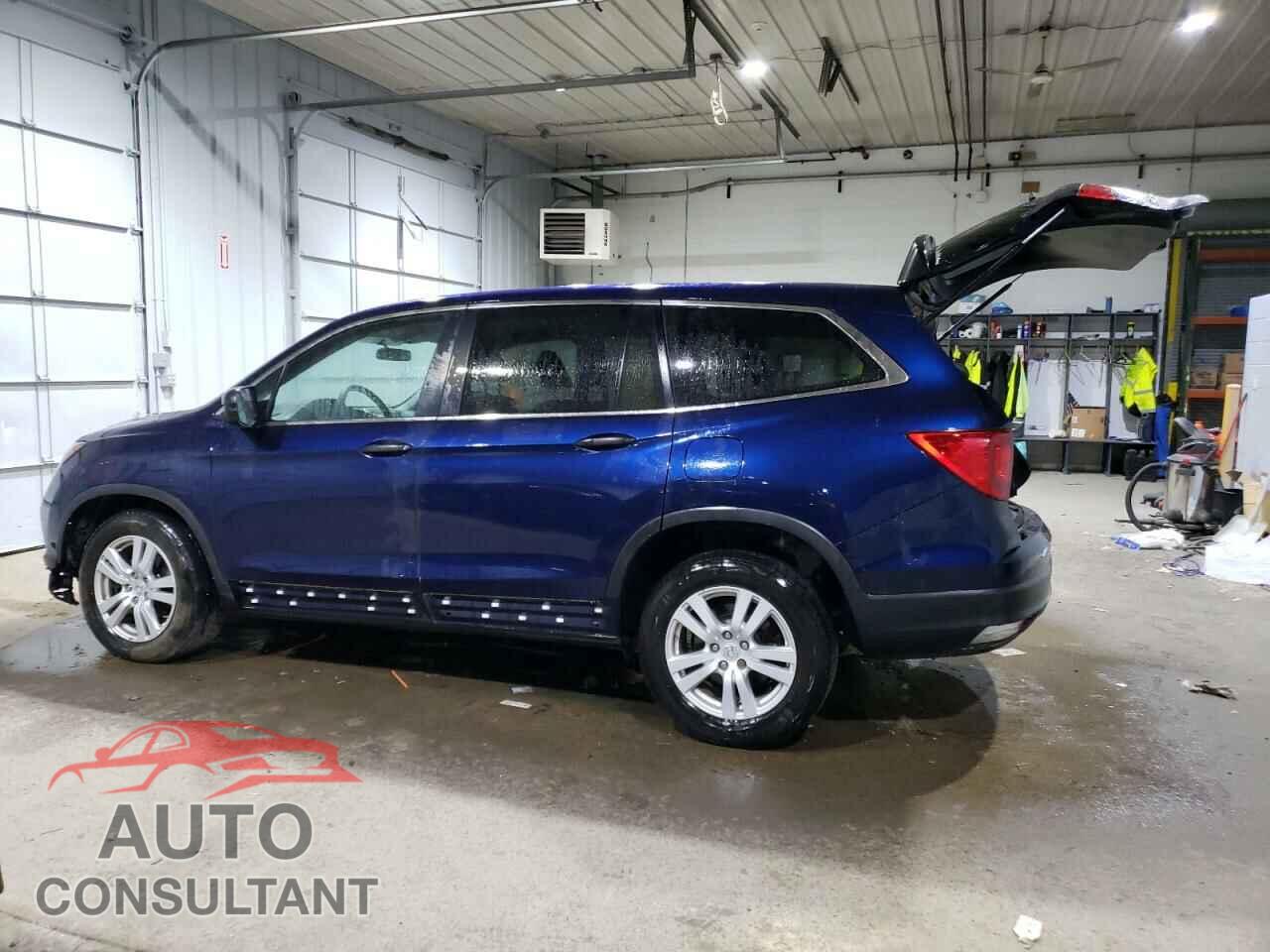 HONDA PILOT 2017 - 5FNYF6H10HB068684