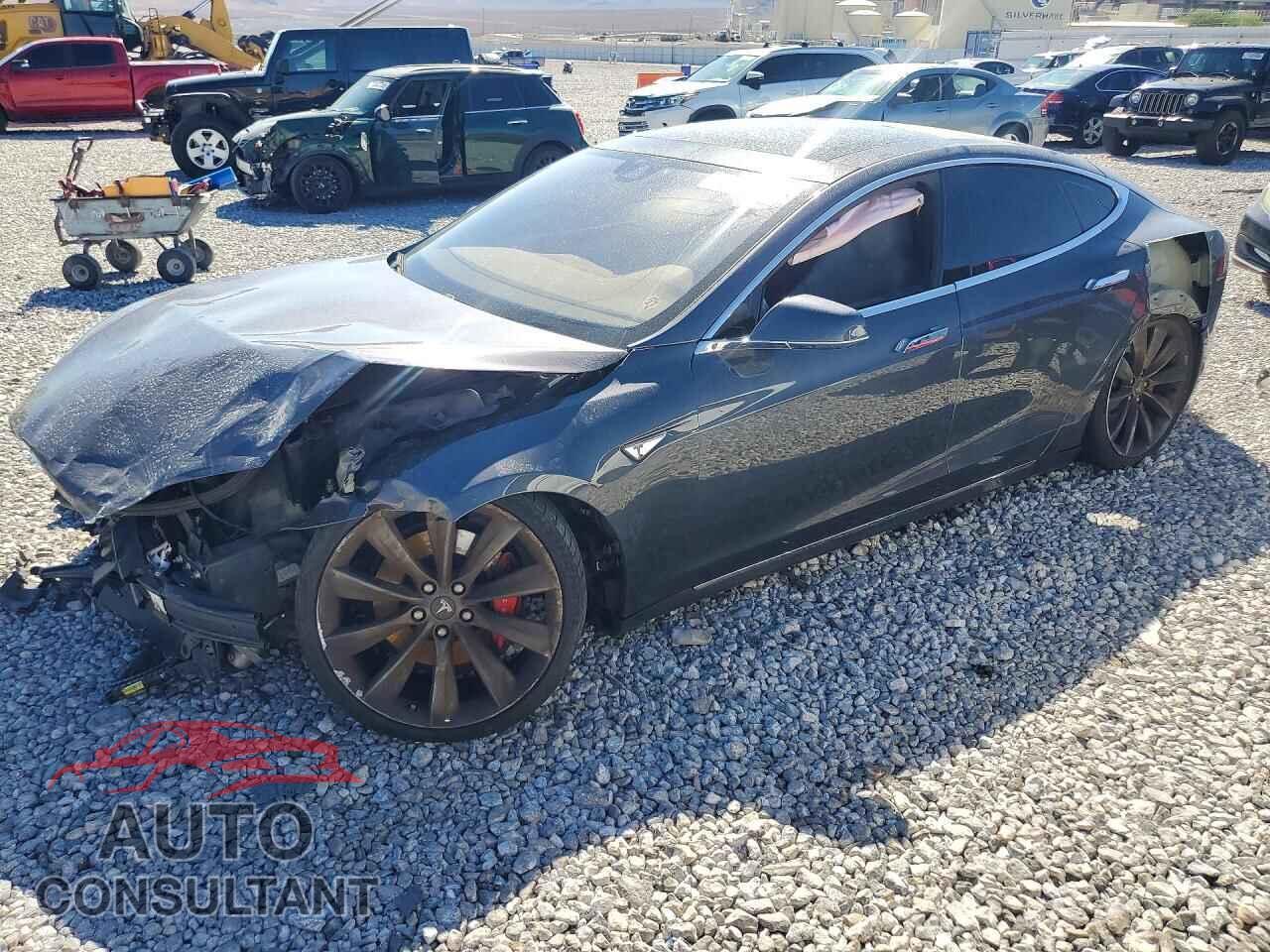 TESLA MODEL S 2016 - 5YJSA1E41GF140917
