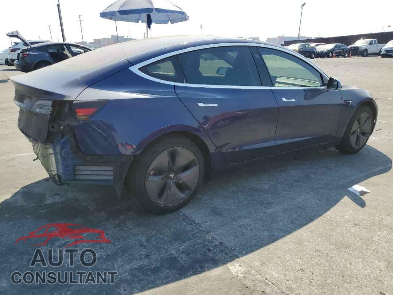 TESLA MODEL 3 2018 - 5YJ3E1EA8JF038617