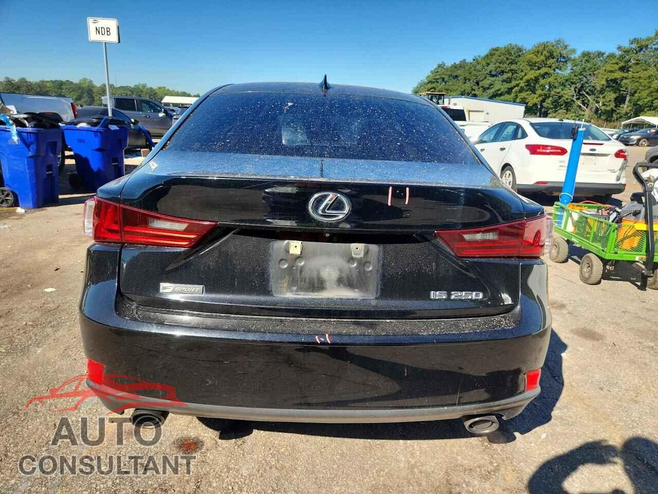 LEXUS IS 2015 - JTHBF1D22F5055505