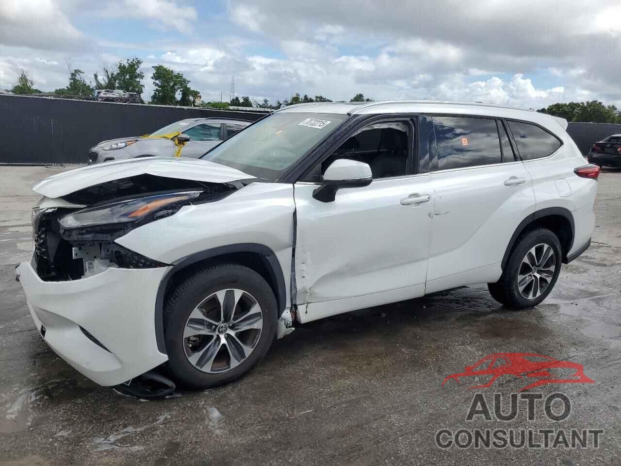 TOYOTA HIGHLANDER 2022 - 5TDGZRAHXNS551425