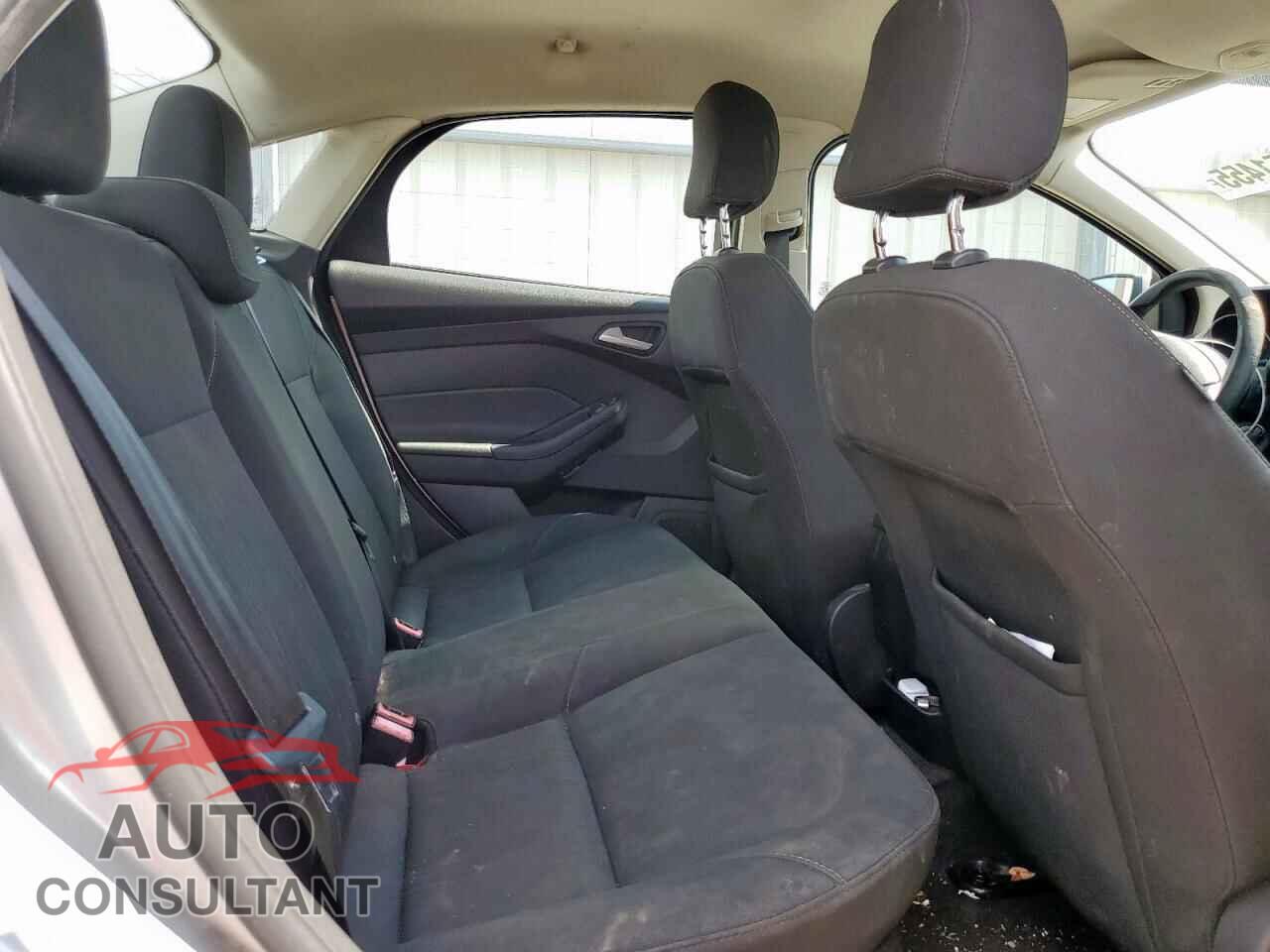 FORD FOCUS 2016 - 1FADP3F24GL269138