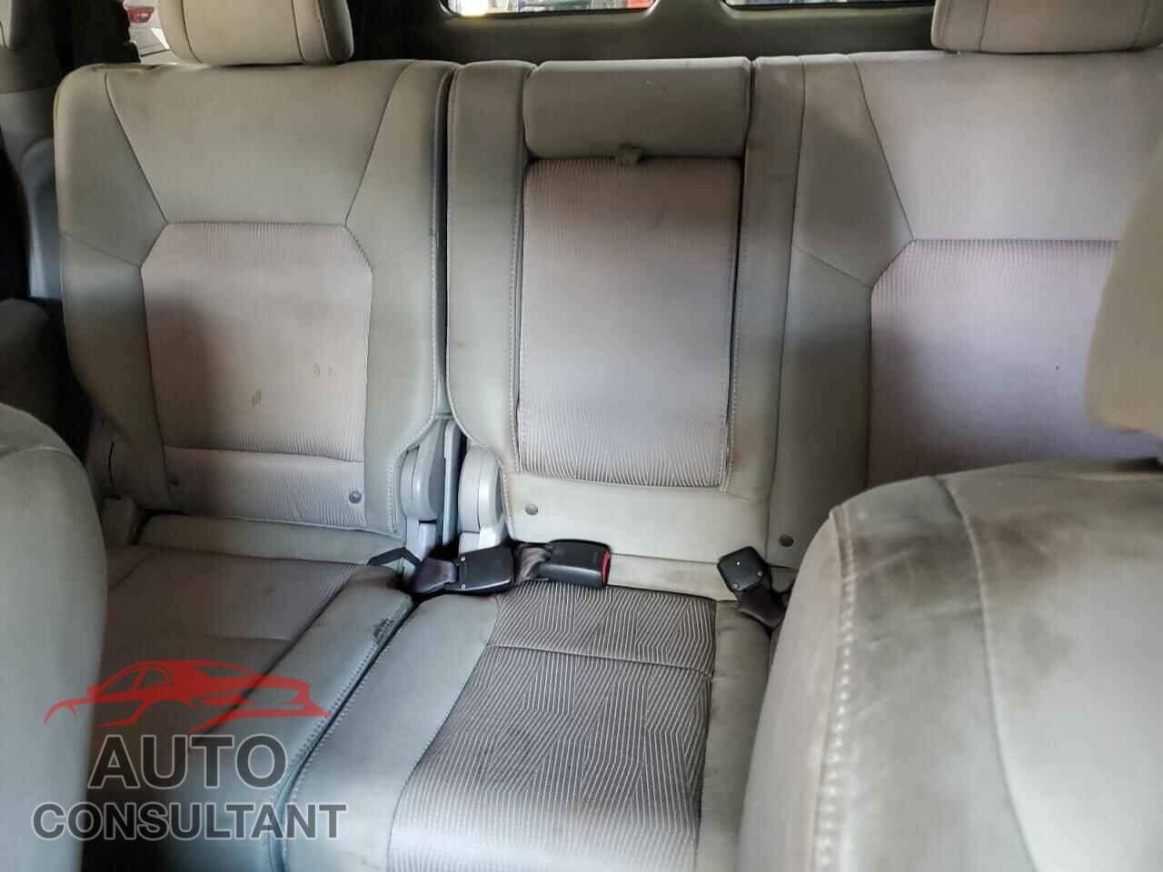 HONDA PILOT 2011 - 5FNYF4H42BB015877