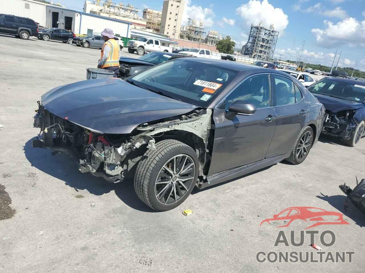 TOYOTA CAMRY 2022 - 4T1G11AK8NU046012