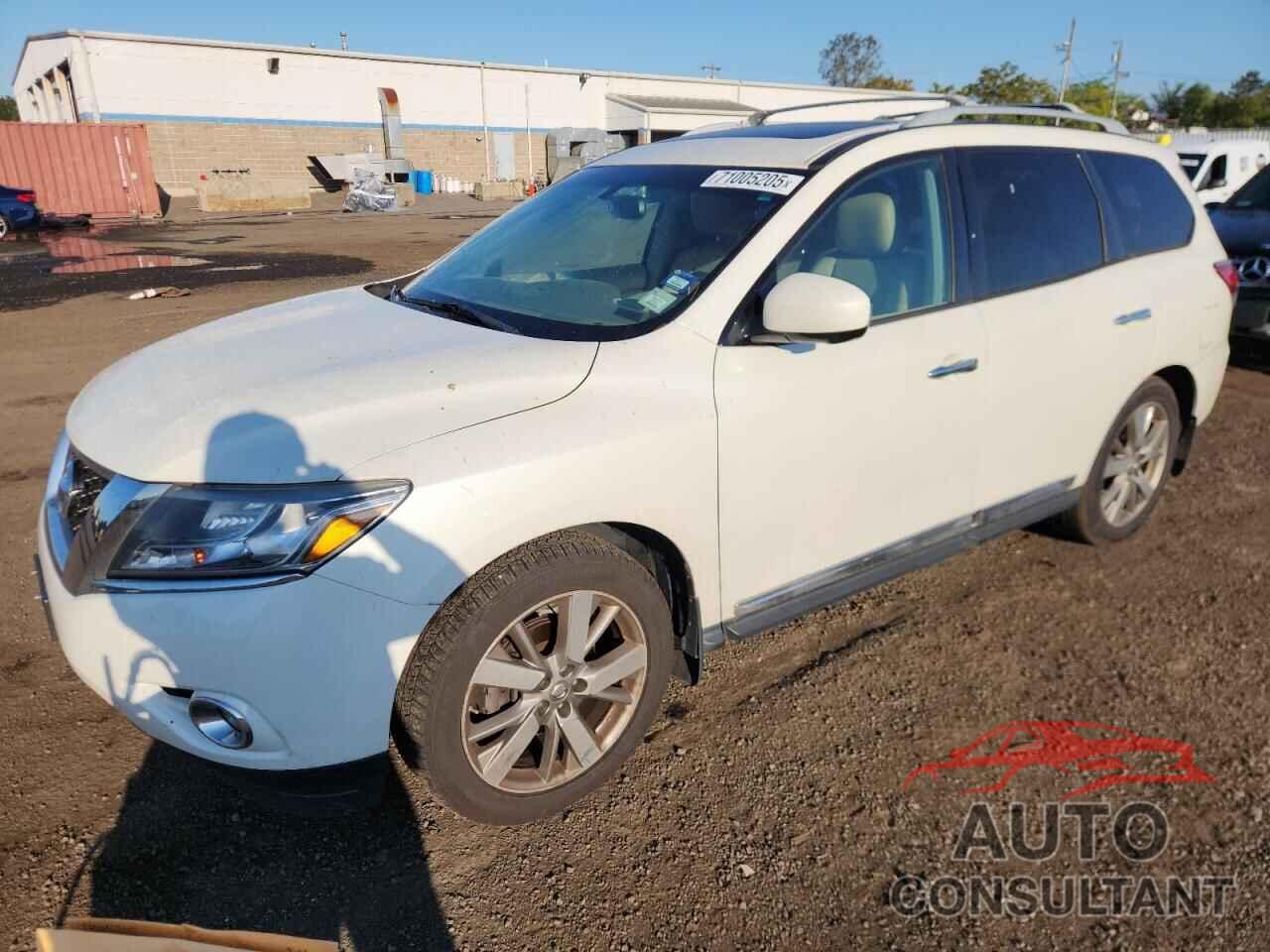 NISSAN PATHFINDER 2015 - 5N1AR2MM2FC644086