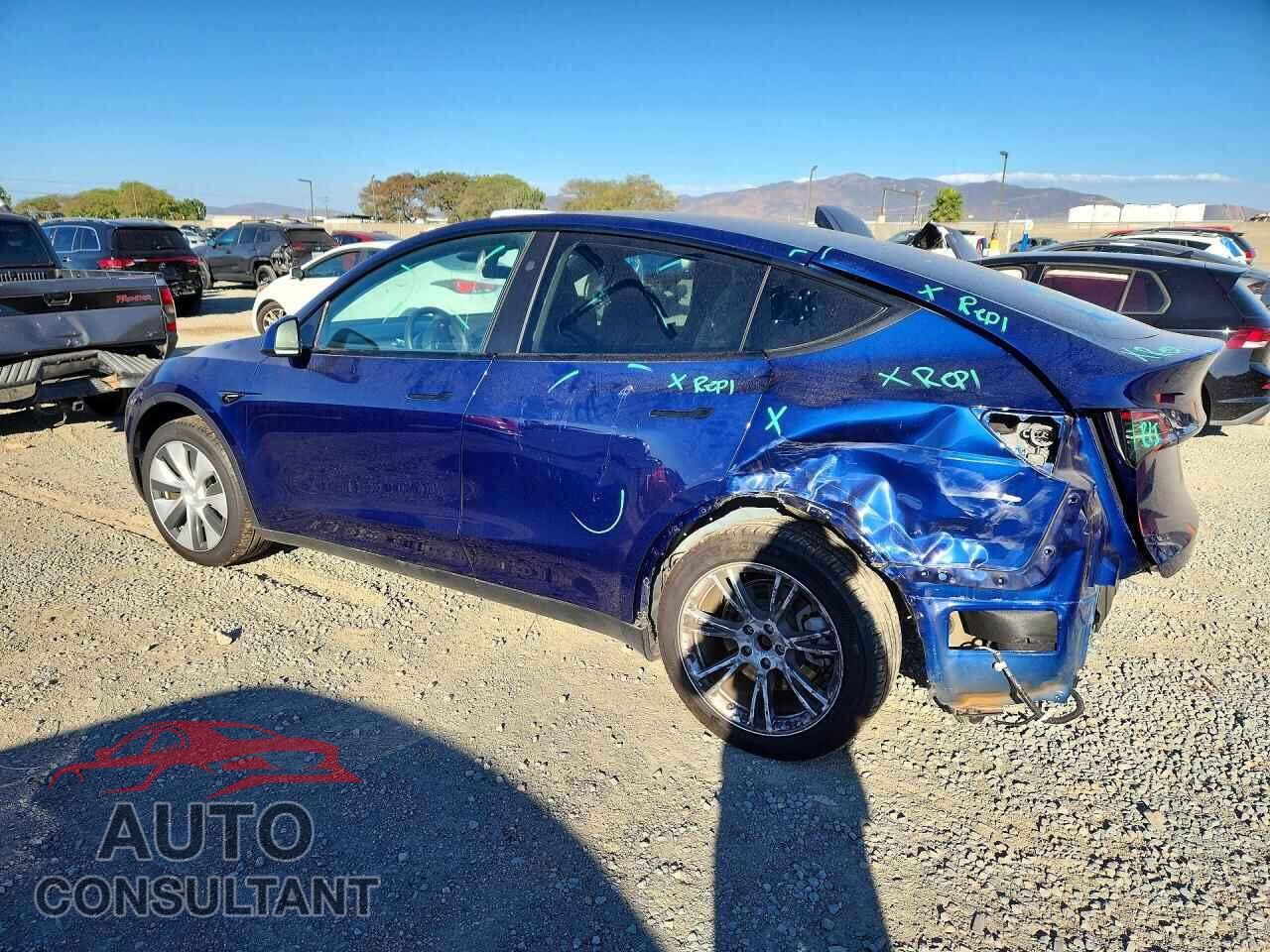 TESLA MODEL Y 2024 - 7SAYGDED5RF057720