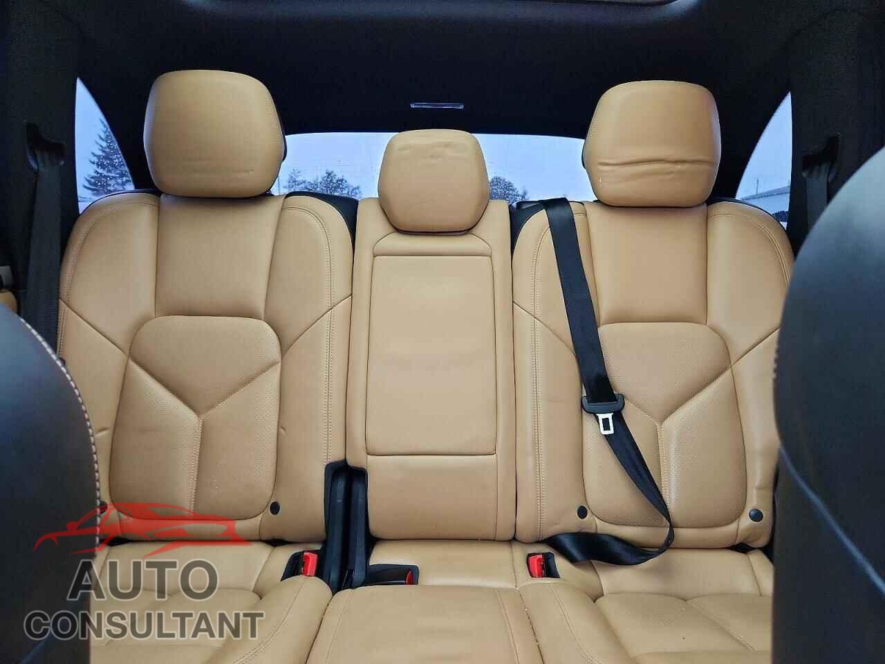 PORSCHE CAYENNE 2016 - WP1AE2A22GLA17567