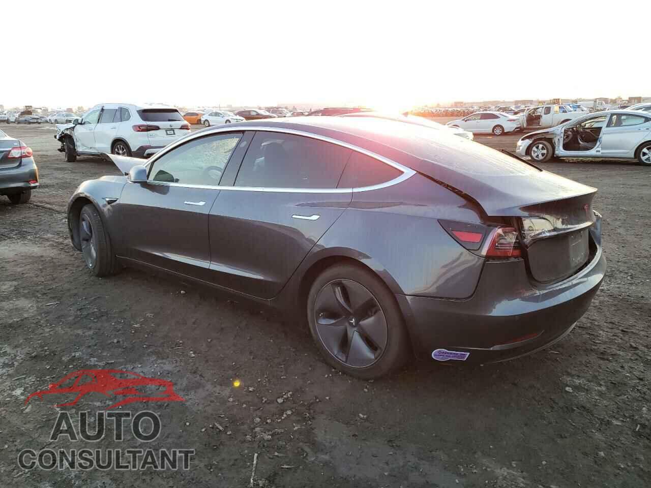 TESLA MODEL 3 2018 - 5YJ3E1EA0JF158458