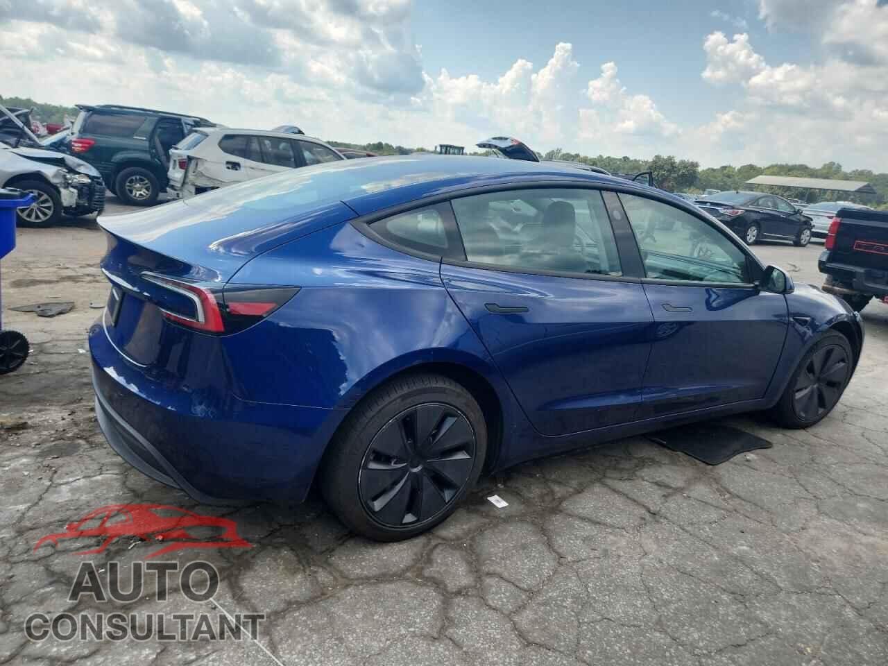 TESLA MODEL 3 2024 - 5YJ3E1EA5RF853840