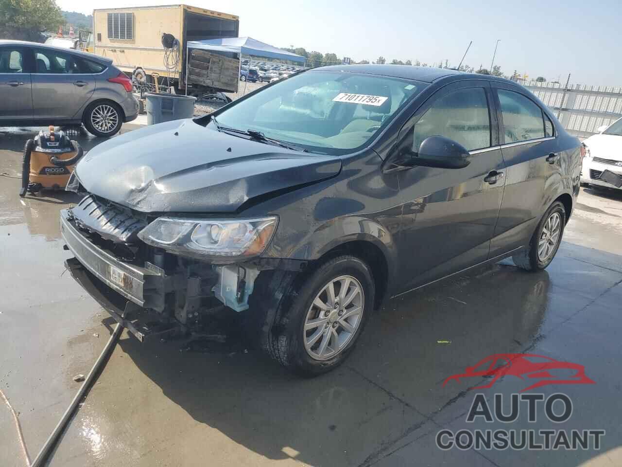 CHEVROLET SONIC 2018 - 1G1JD5SH1J4139159
