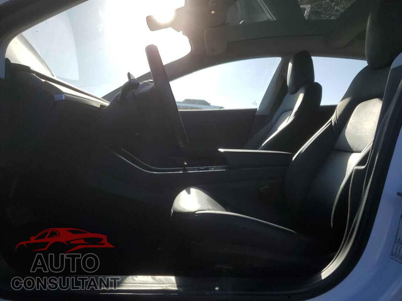 TESLA MODEL 3 2018 - 5YJ3E1EA8JF018352