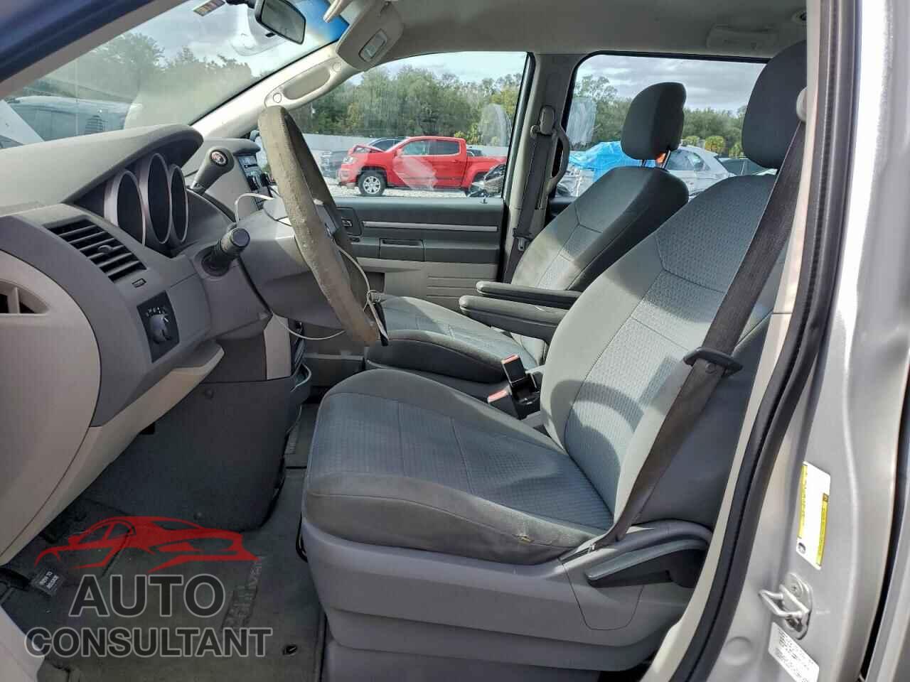 DODGE CARAVAN 2010 - 2D4RN4DE5AR411328