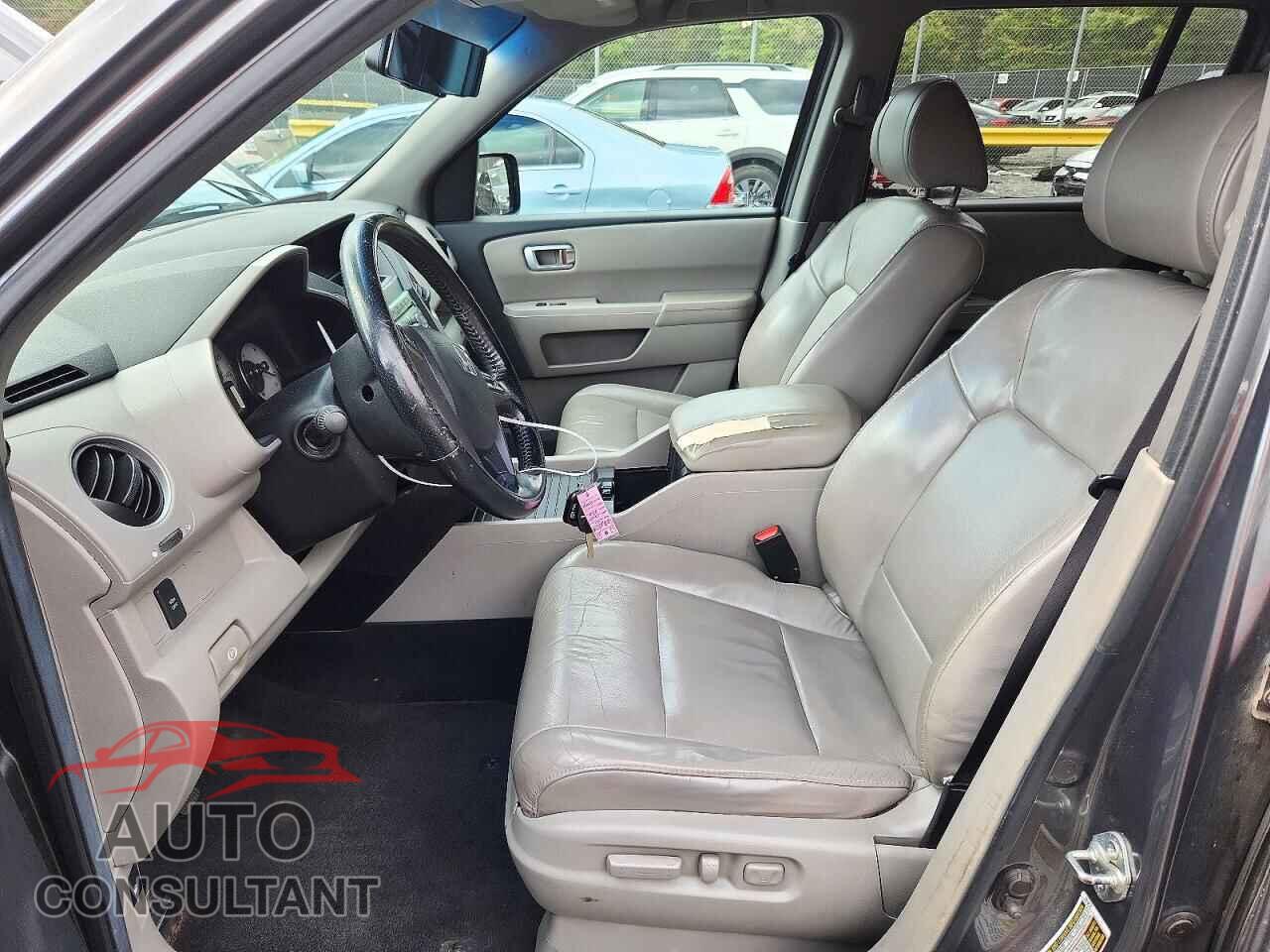 HONDA PILOT 2011 - 5FNYF4H64BB089478