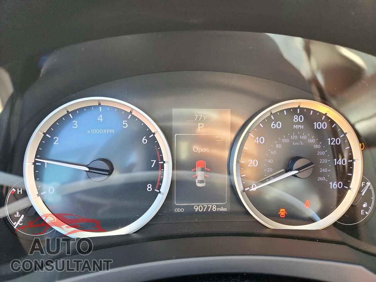 LEXUS IS 2015 - JTHCF1D22F5017941