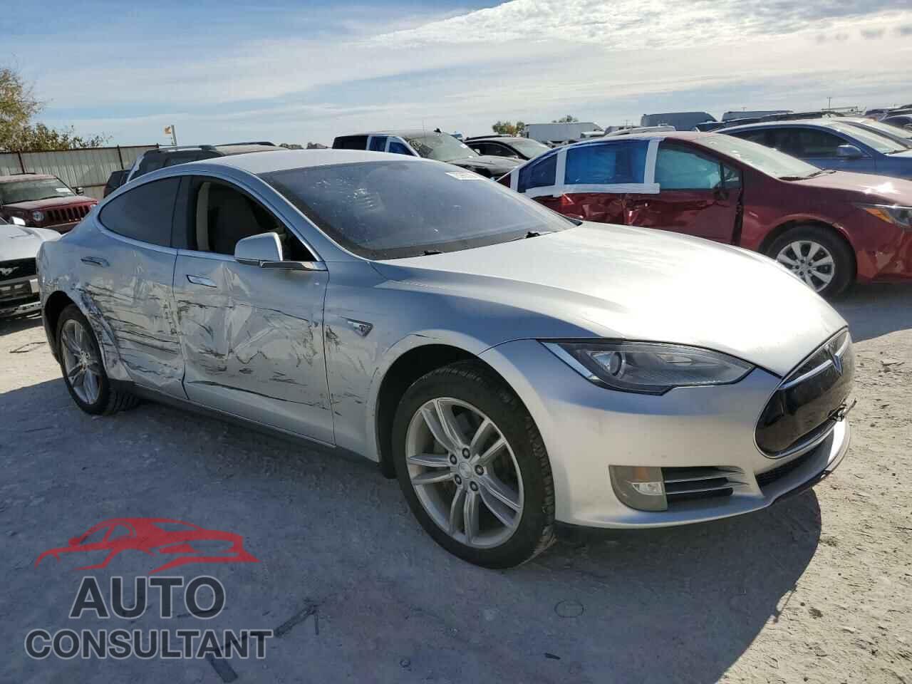 TESLA MODEL S 2013 - 5YJSA1DN2DFP10848