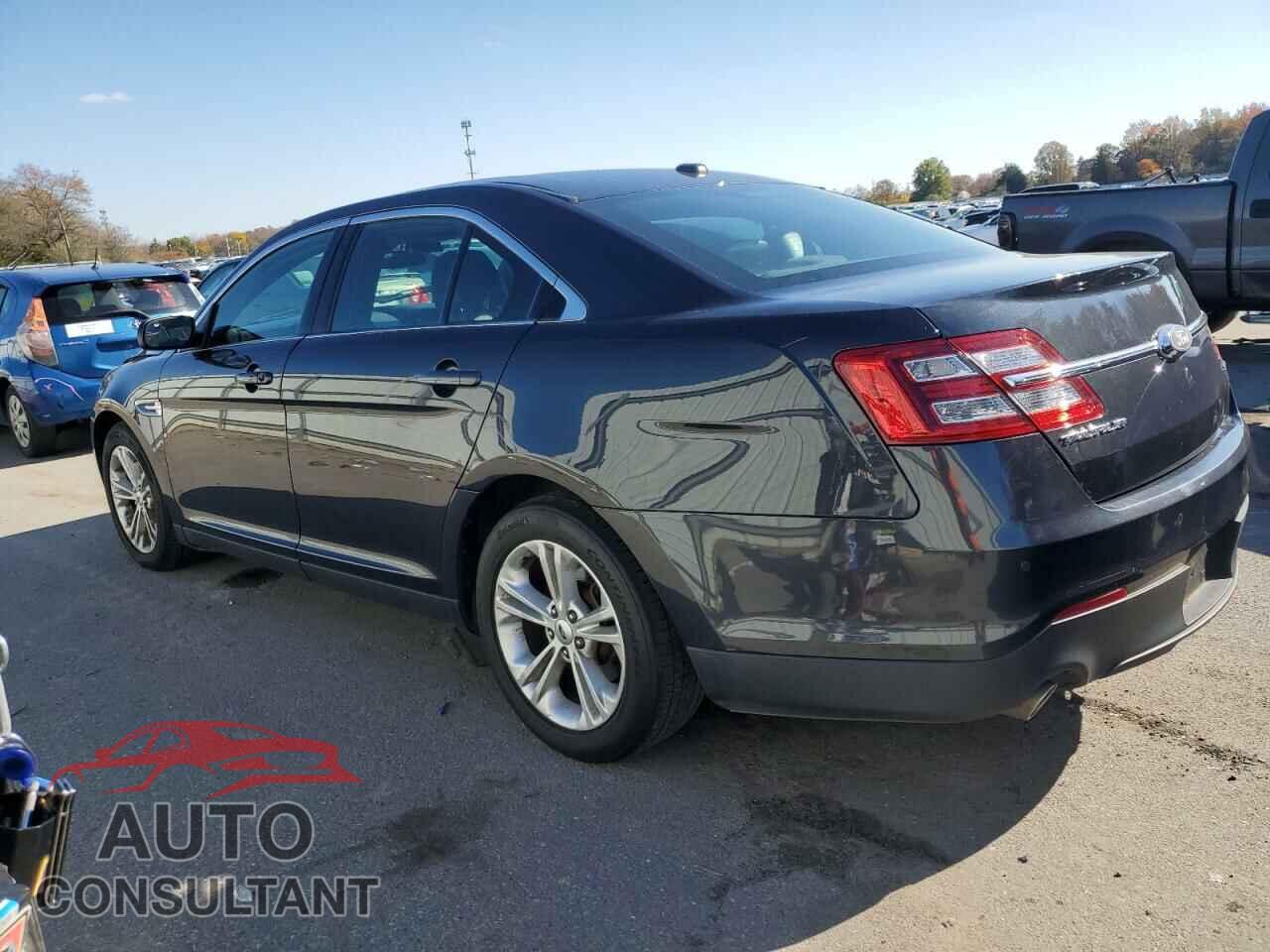 FORD TAURUS 2017 - 1FAHP2E84HG110132