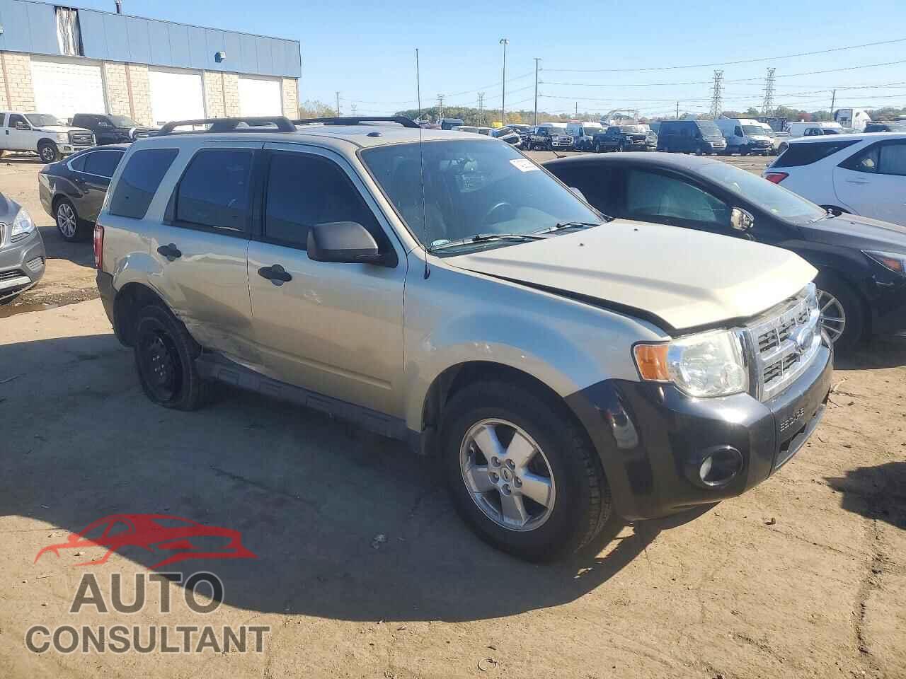 FORD ESCAPE 2011 - 1FMCU0D77BKC22742