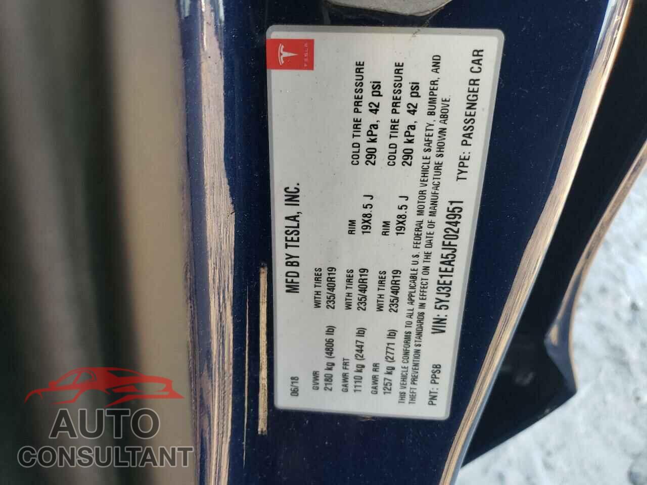 TESLA MODEL 3 2018 - 5YJ3E1EA5JF024951