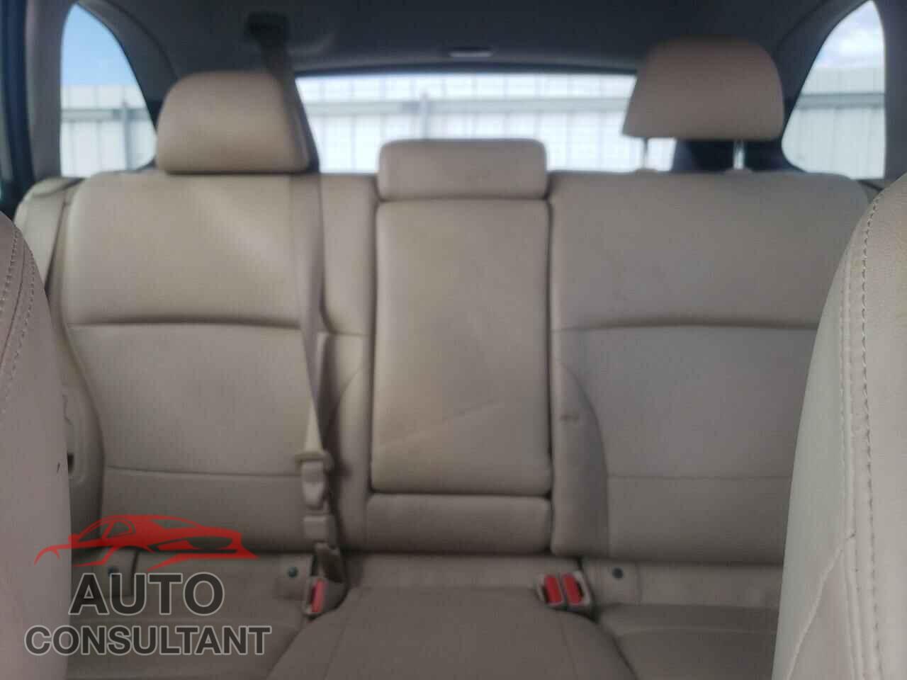 SUBARU OUTBACK 2017 - 4S4BSANC6H3354865