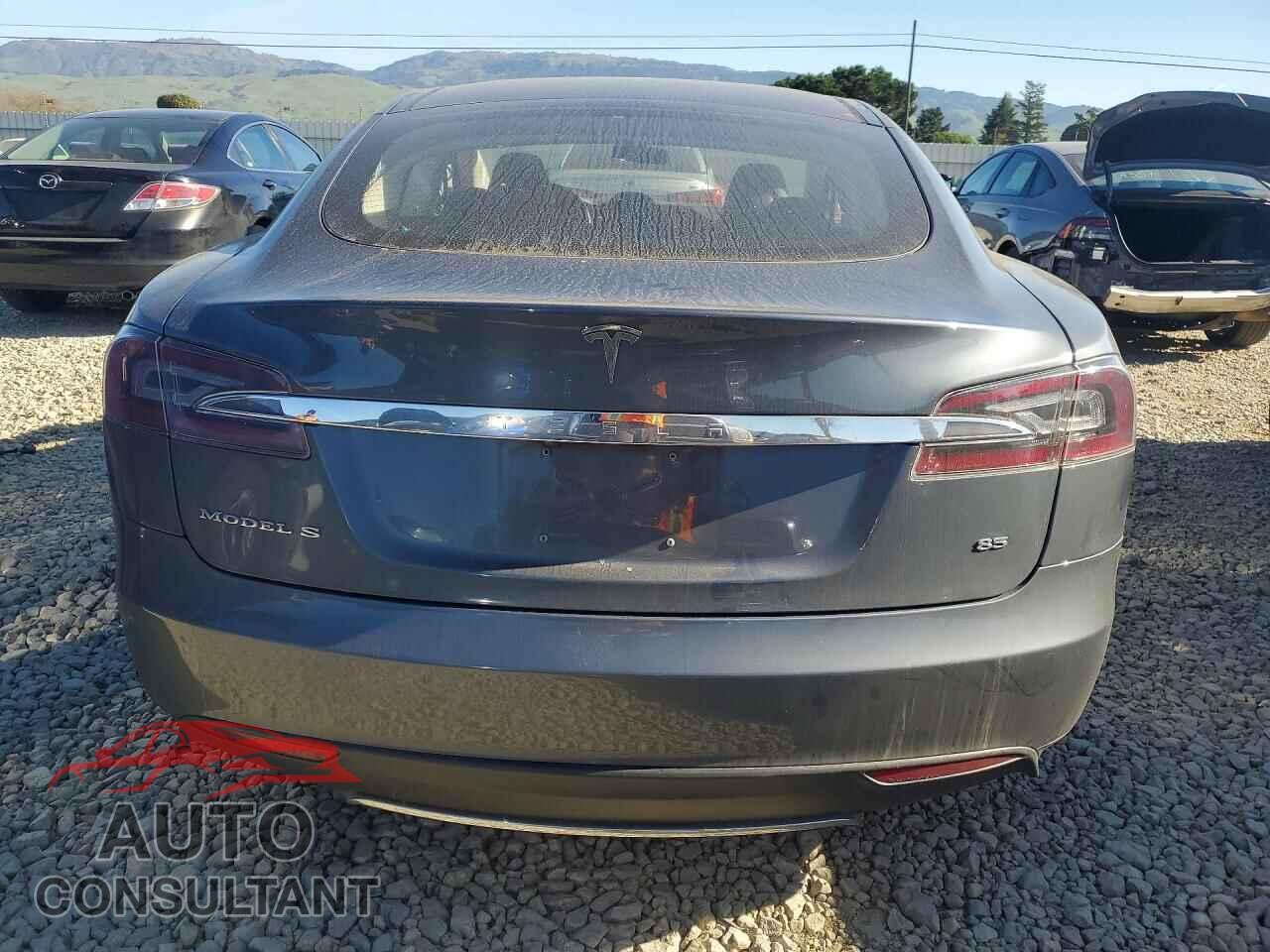 TESLA MODEL S 2014 - 5YJSA1H12EFP42823