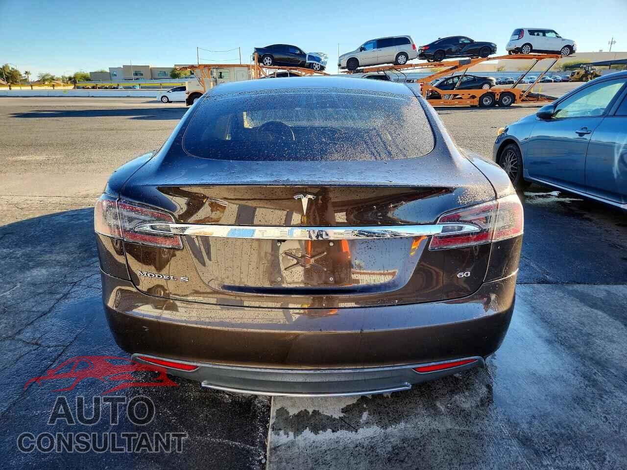 TESLA MODEL S 2013 - 5YJSA1CG2DFP17849