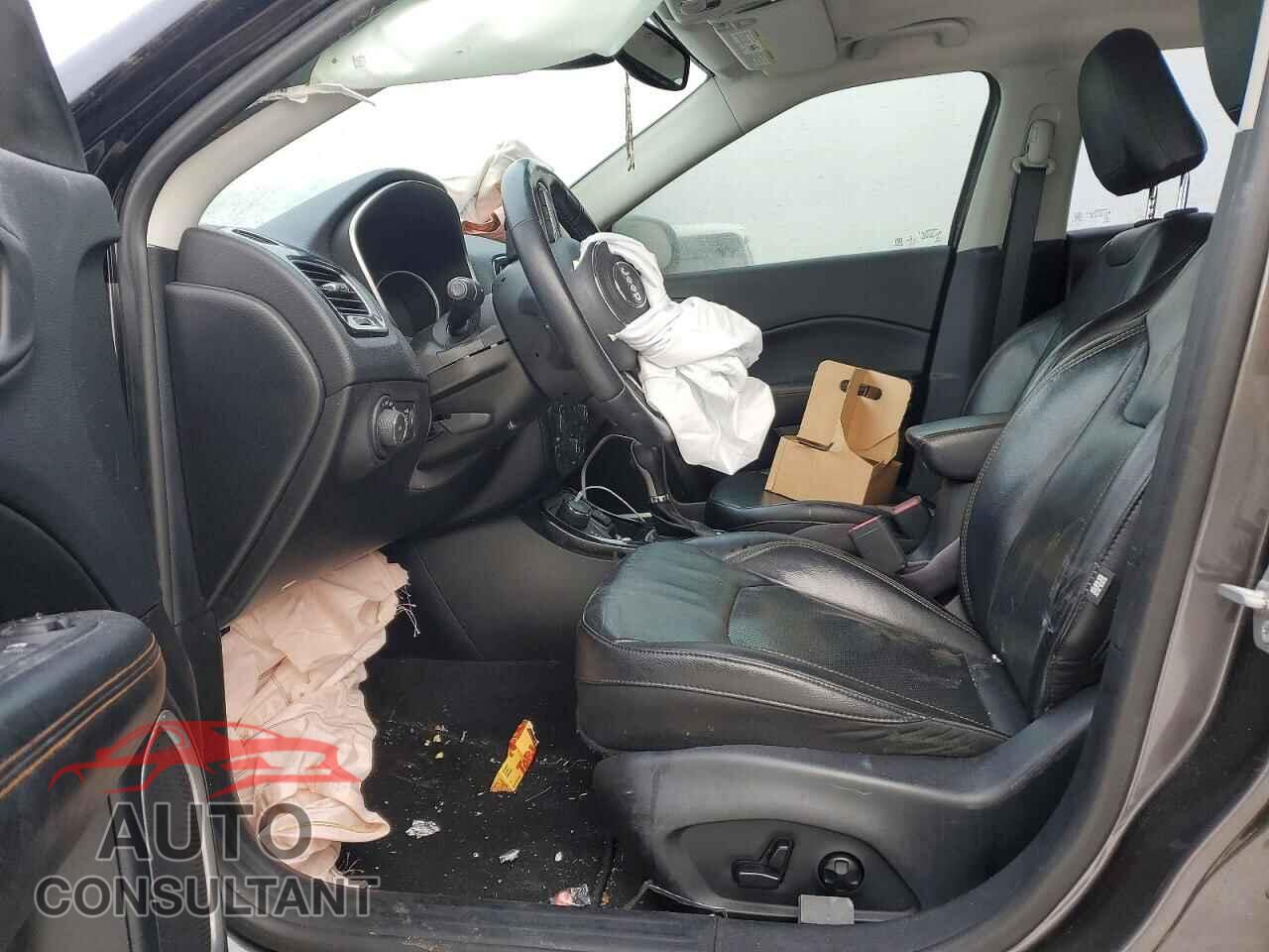 JEEP COMPASS 2018 - 3C4NJDCB4JT290464