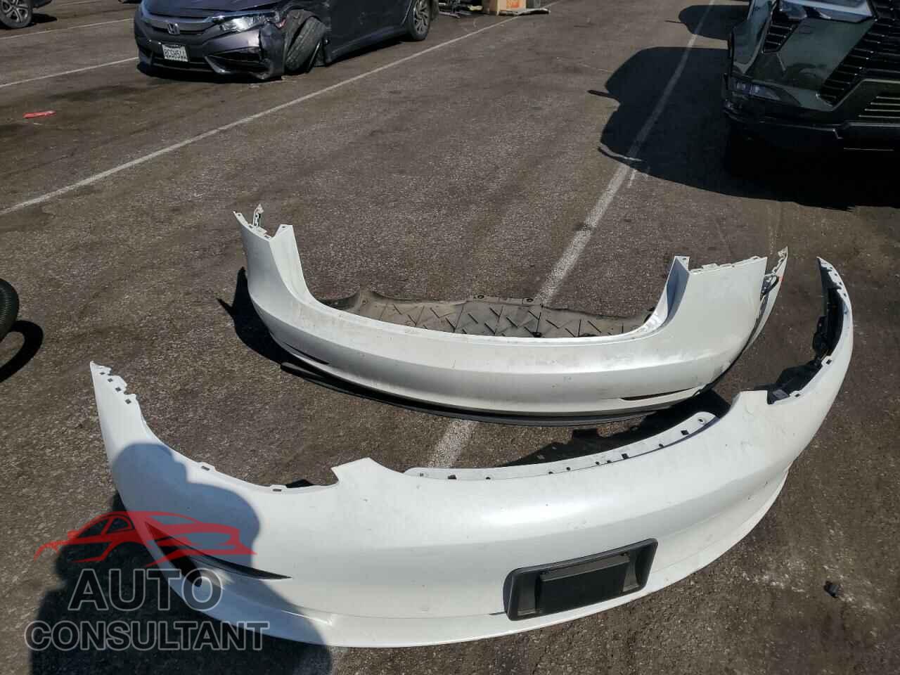 TESLA MODEL 3 2019 - 5YJ3E1EB2KF454706