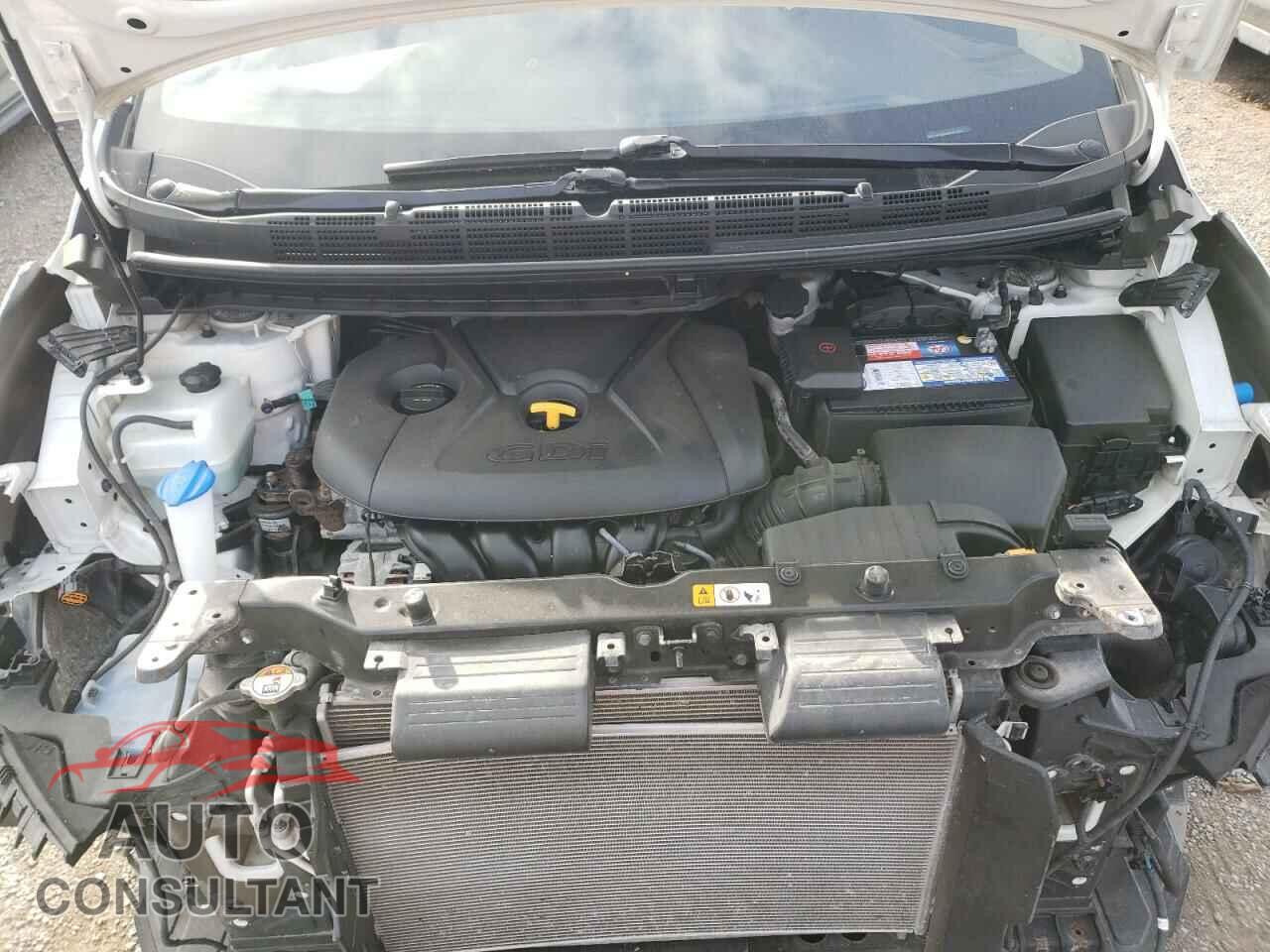 KIA RONDO 2014 - KNAHU8A30E7017813