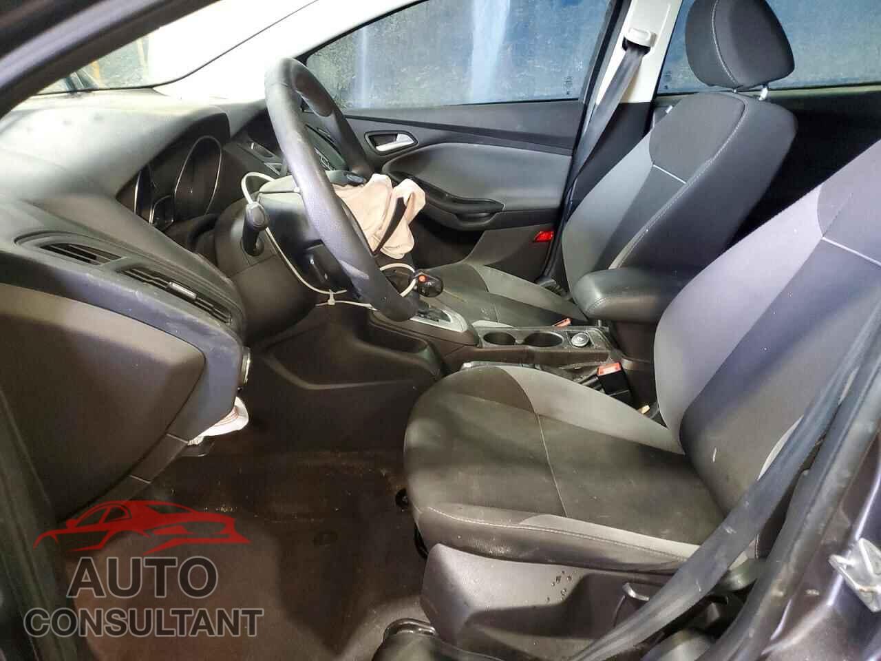 FORD FOCUS 2014 - 1FADP3K2XEL103385