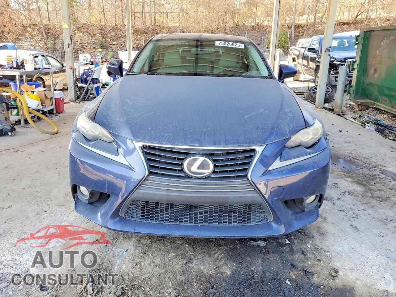 LEXUS IS 2014 - JTHBF1D27E5024930