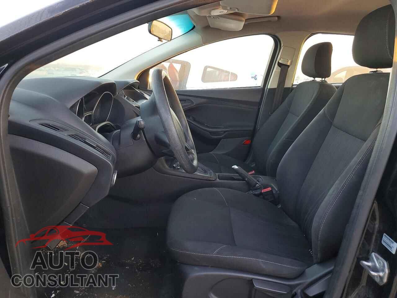FORD FOCUS 2017 - 1FADP3E21HL244779