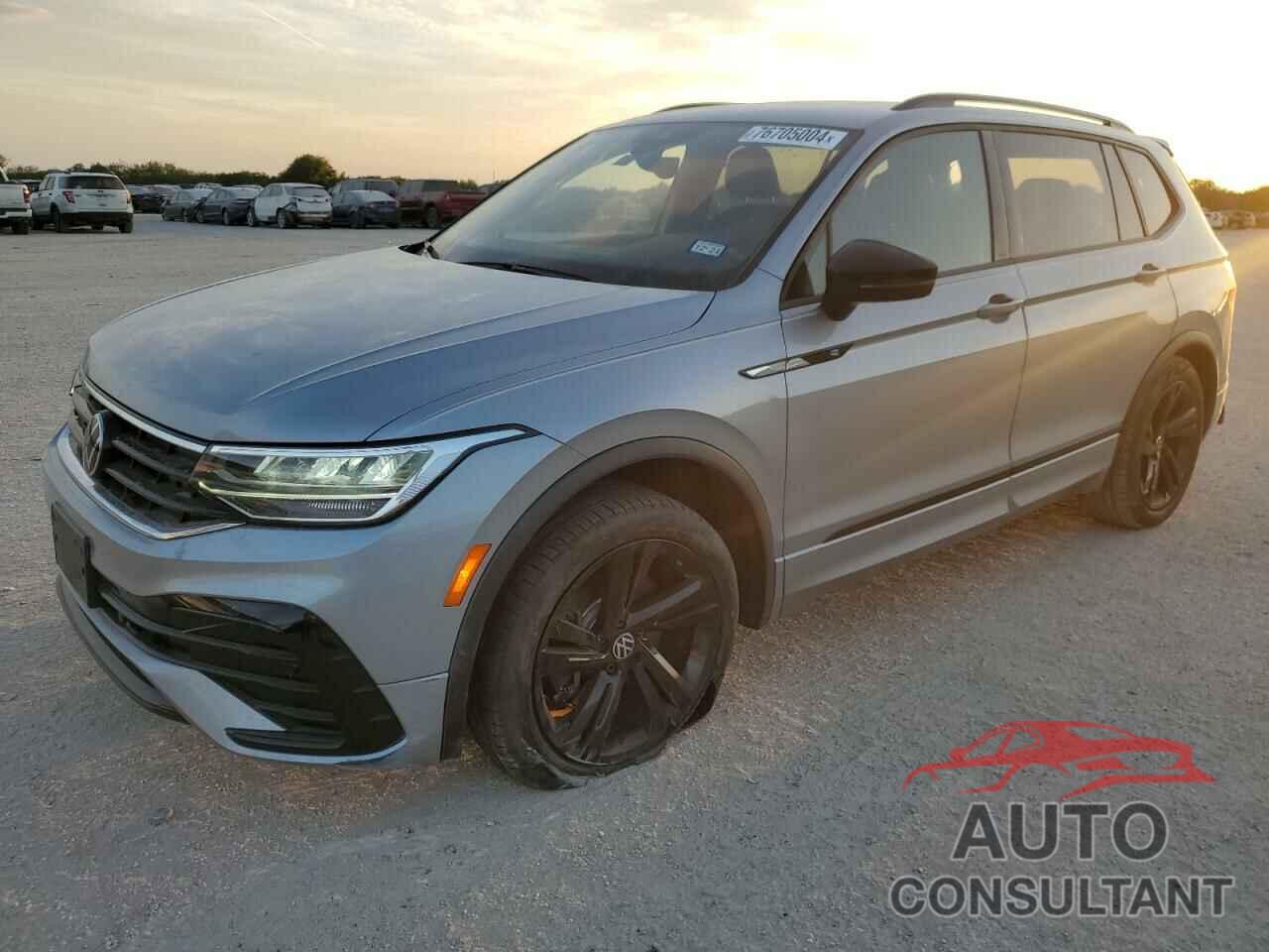 VOLKSWAGEN TIGUAN 2023 - 3VVCB7AX5PM038747