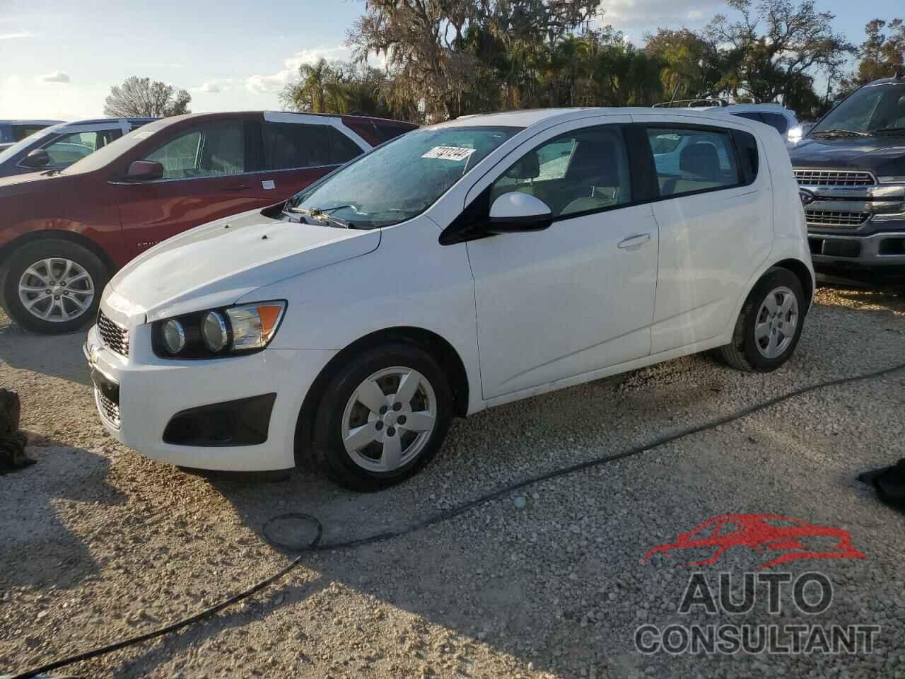 CHEVROLET SONIC 2016 - 1G1JA6SH4G4167867